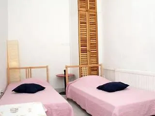 Alkotmany Street * Будапешт