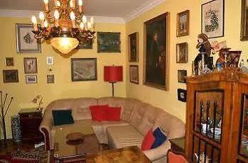 Alkotmany Street Отель